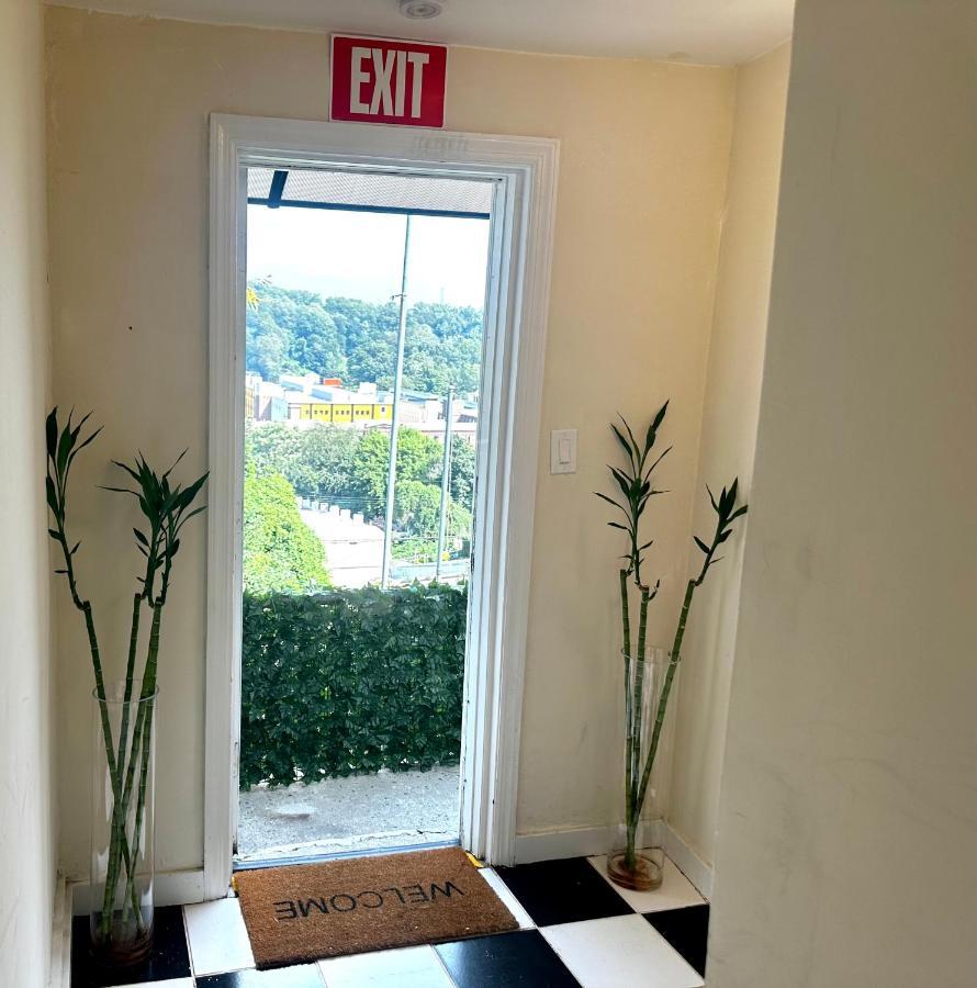 4-A Diamond In Yonkers Hotel Kültér fotó